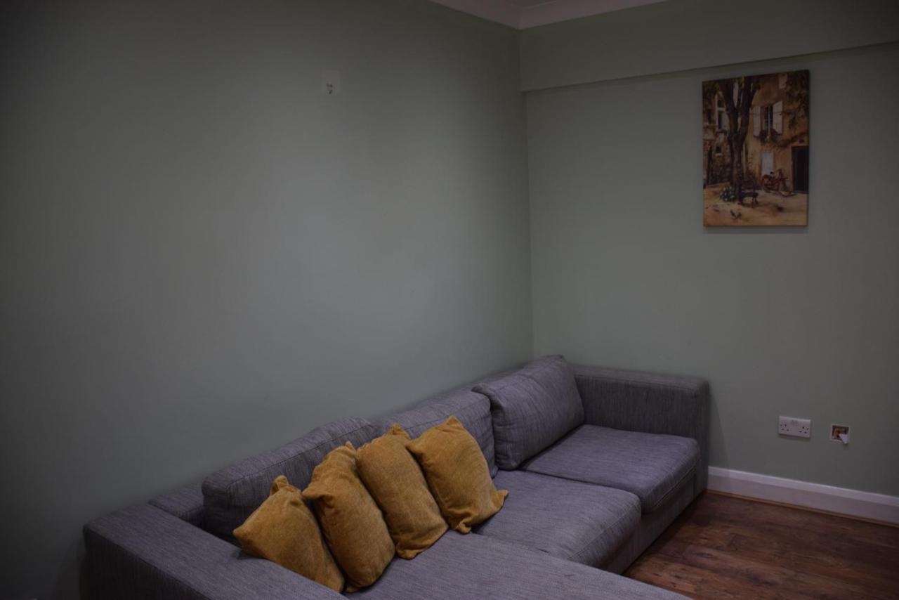 Three Bedroom House Lancaster Road London Exterior foto